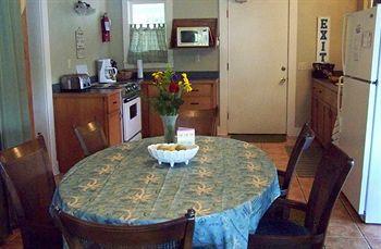 Crystal Cove Bed And Breakfast คริสตัลริเวอร์ ภายนอก รูปภาพ