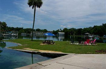 Crystal Cove Bed And Breakfast คริสตัลริเวอร์ ภายนอก รูปภาพ